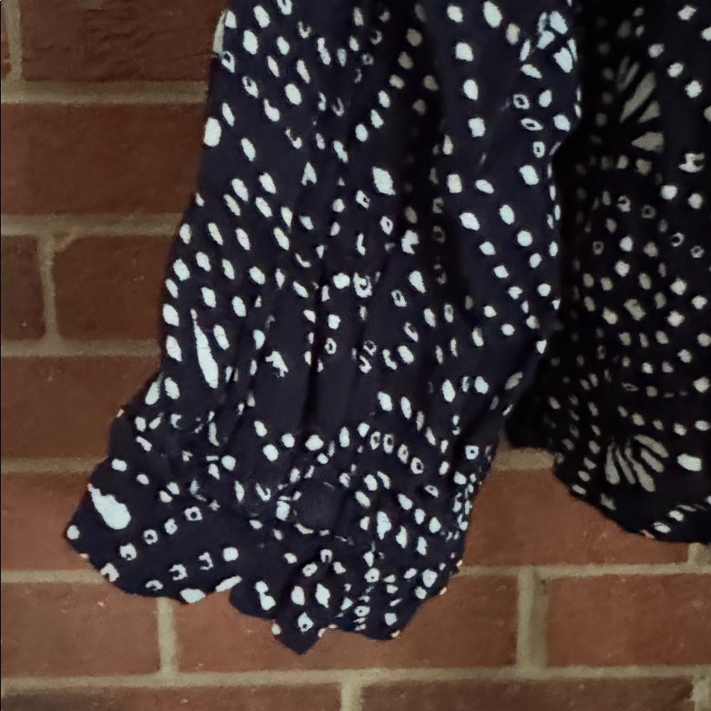 Lucky Brand Blue w/White Dot Pattern Long Sleeve Material Covered Button Down - Picture 5 of 8